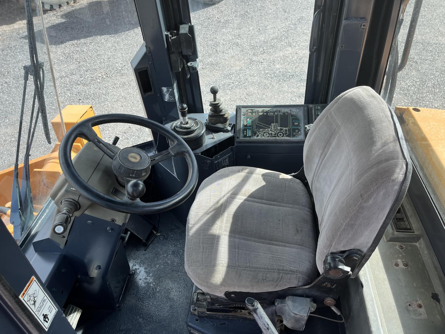 ./imagenes/INVOICE/2019/16742/CARGADOR FRONTAL CASE 621B (39).JPG